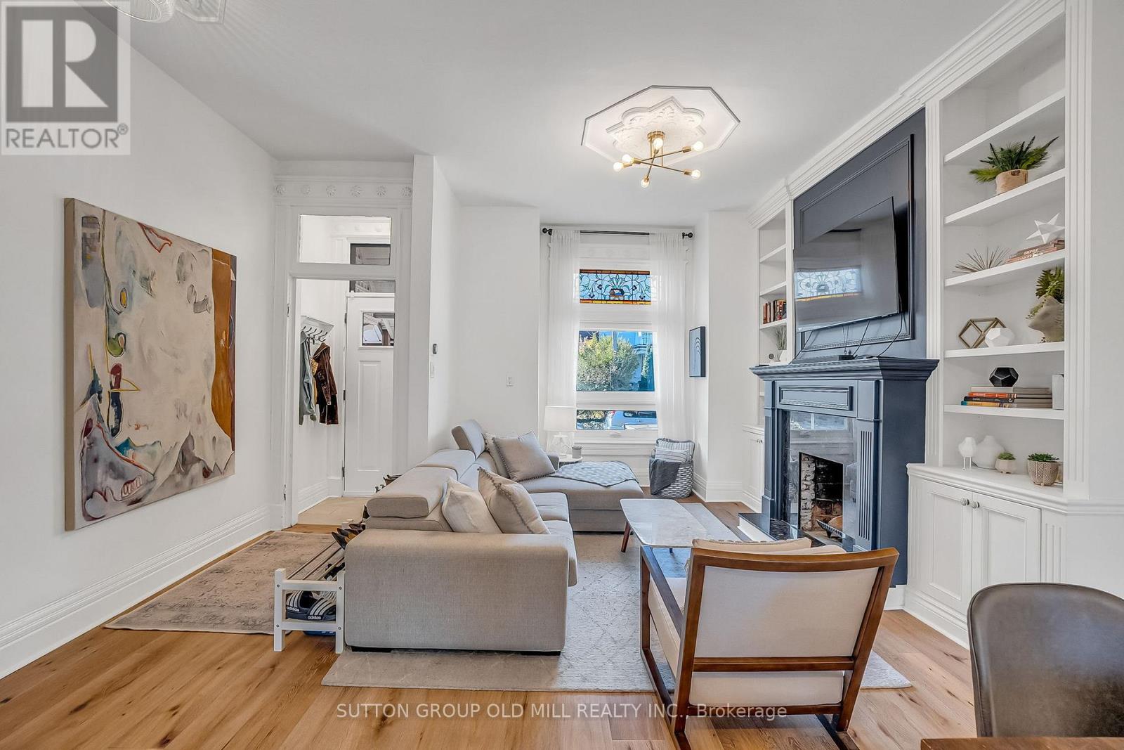 323 Clinton Street, Toronto, Ontario  M6G 2Y7 - Photo 3 - C12578864