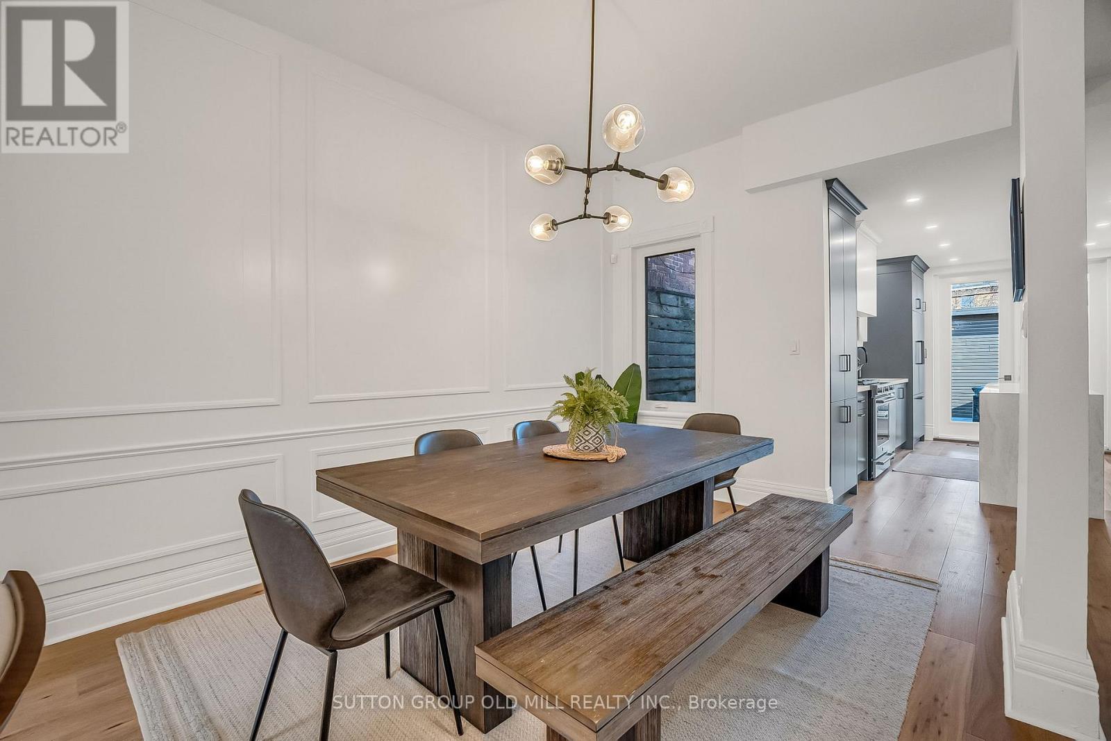 323 Clinton Street, Toronto, Ontario  M6G 2Y7 - Photo 8 - C12578864