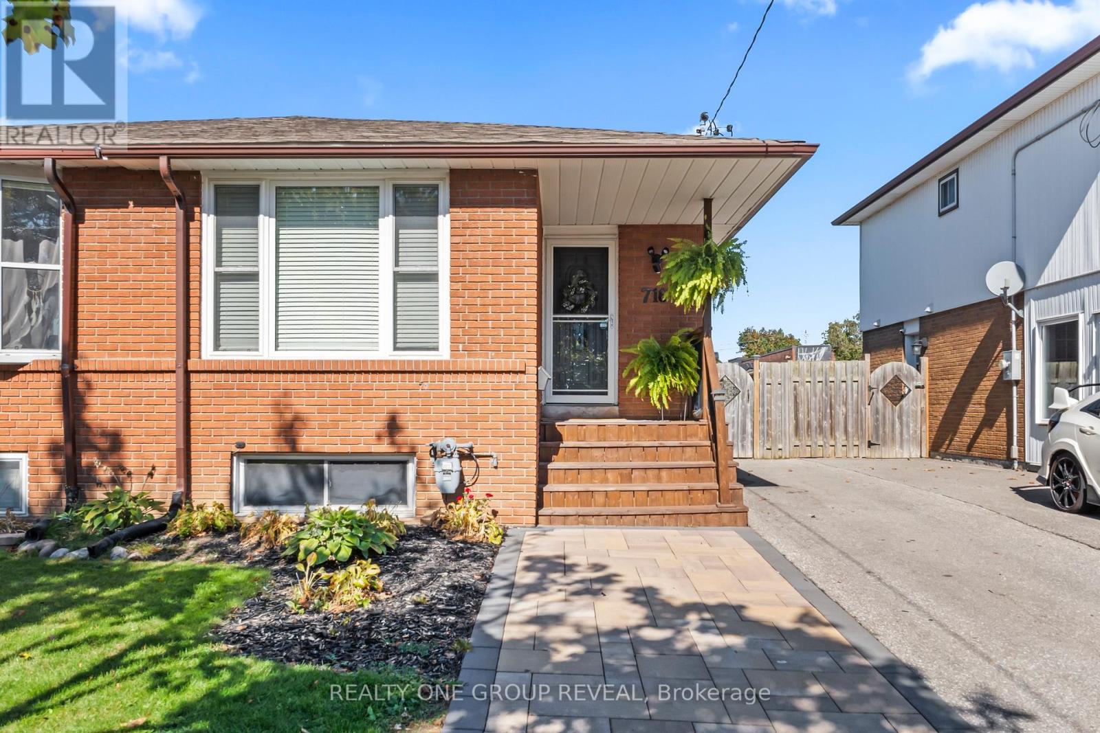 716 KENORA AVENUE, Oshawa, Ontario