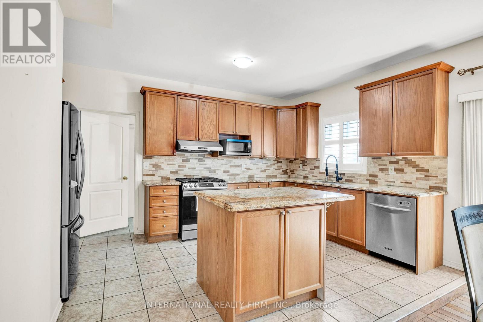 26 Peacock Crescent, Ajax, Ontario  L1T 0C6 - Photo 12 - E12578850