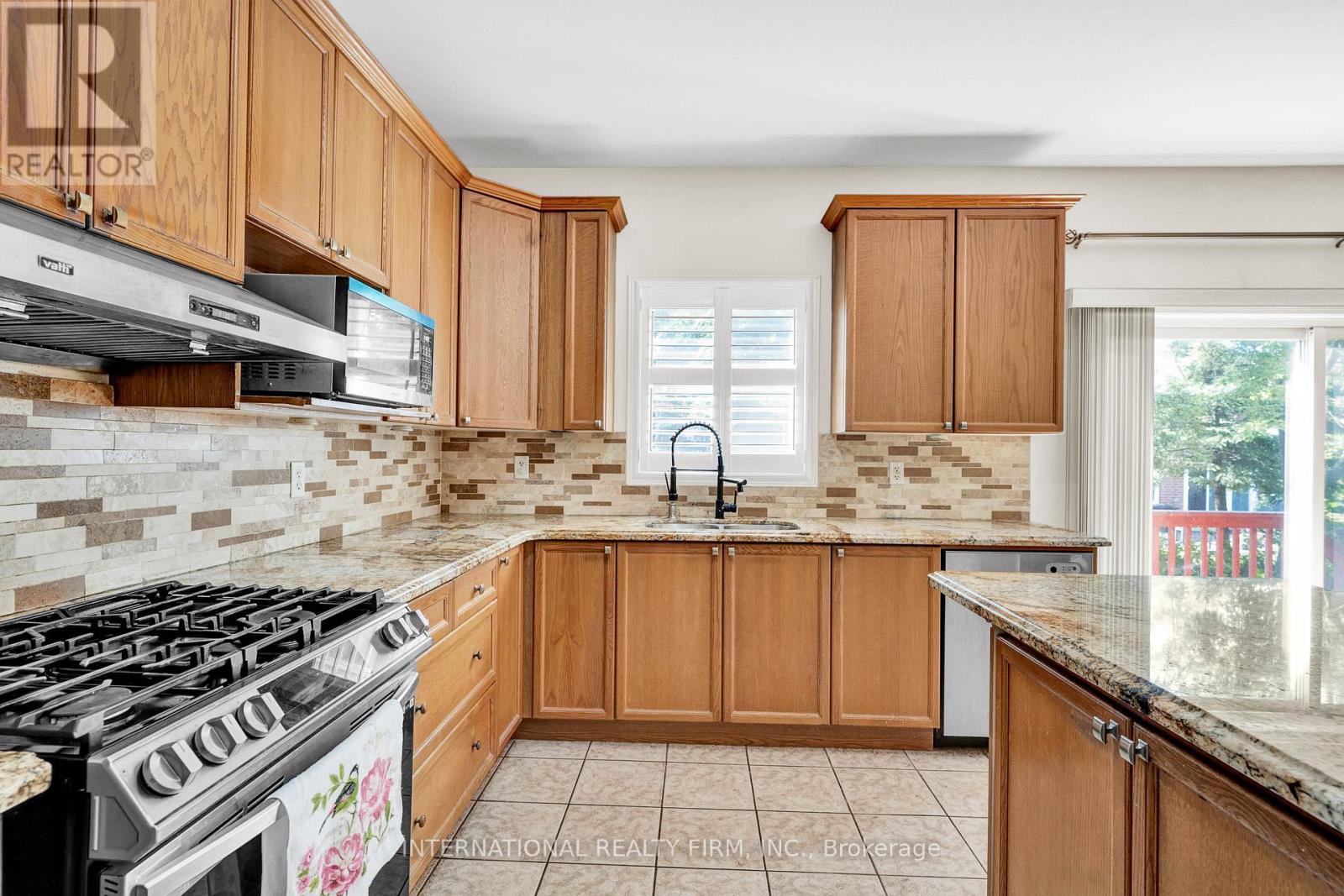 26 Peacock Crescent, Ajax, Ontario  L1T 0C6 - Photo 13 - E12578850