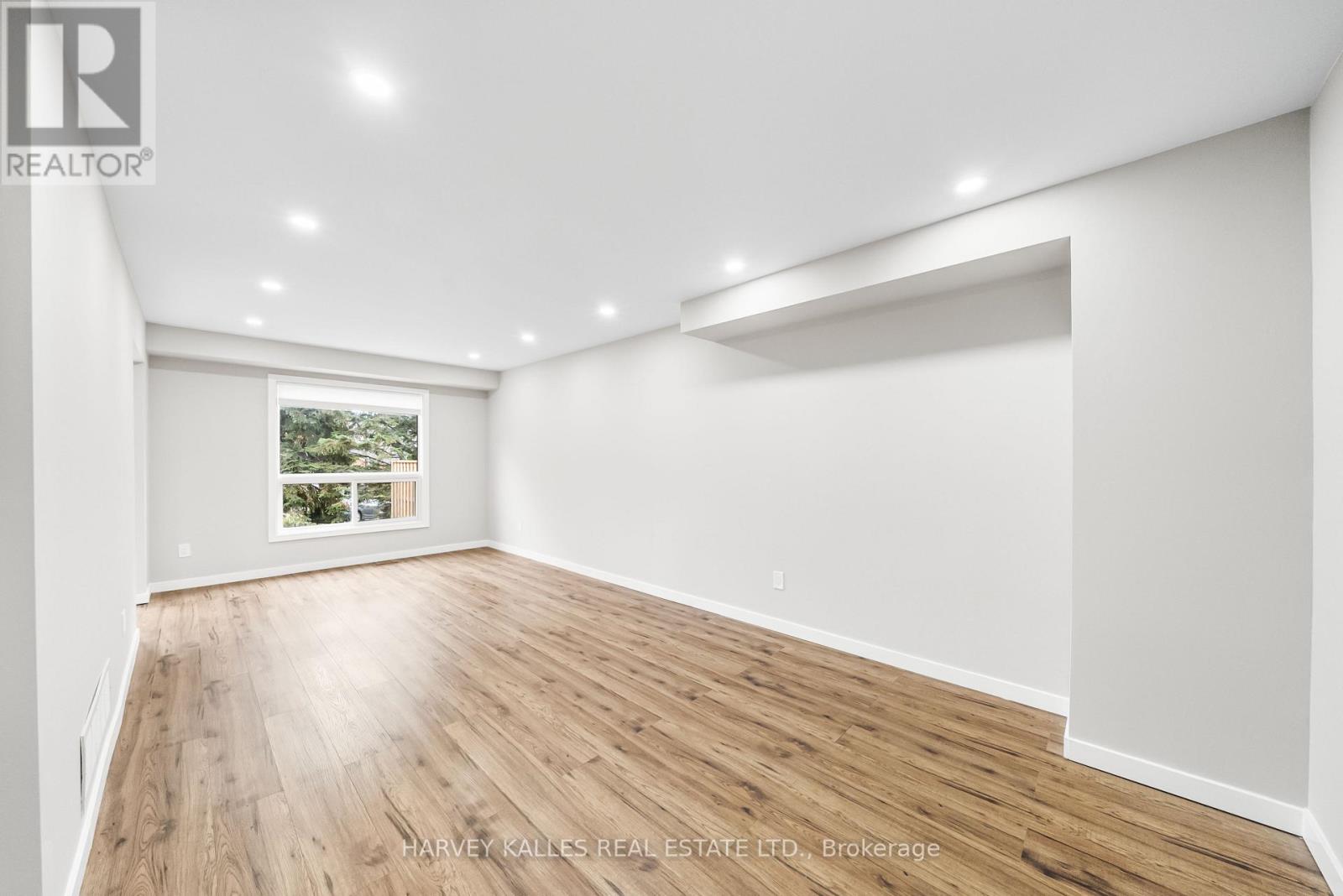 221 - 10 Bassett Boulevard, Whitby, Ontario  L1N 9C8 - Photo 5 - E12578860