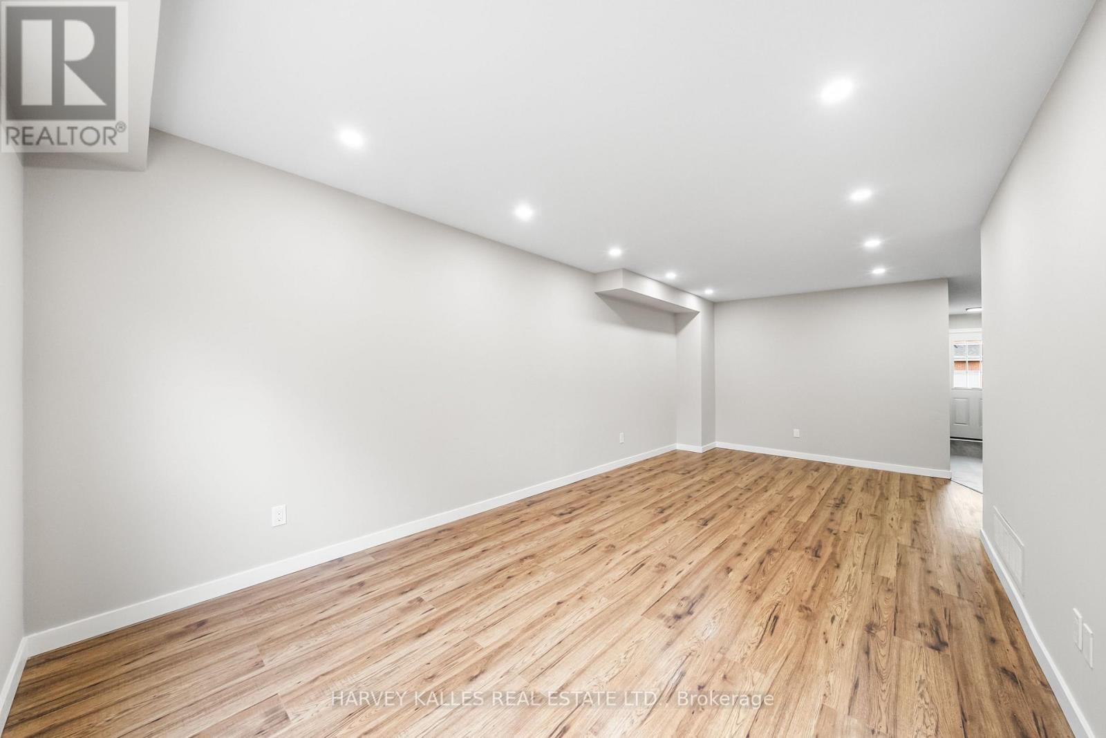 221 - 10 Bassett Boulevard, Whitby, Ontario  L1N 9C8 - Photo 6 - E12578860