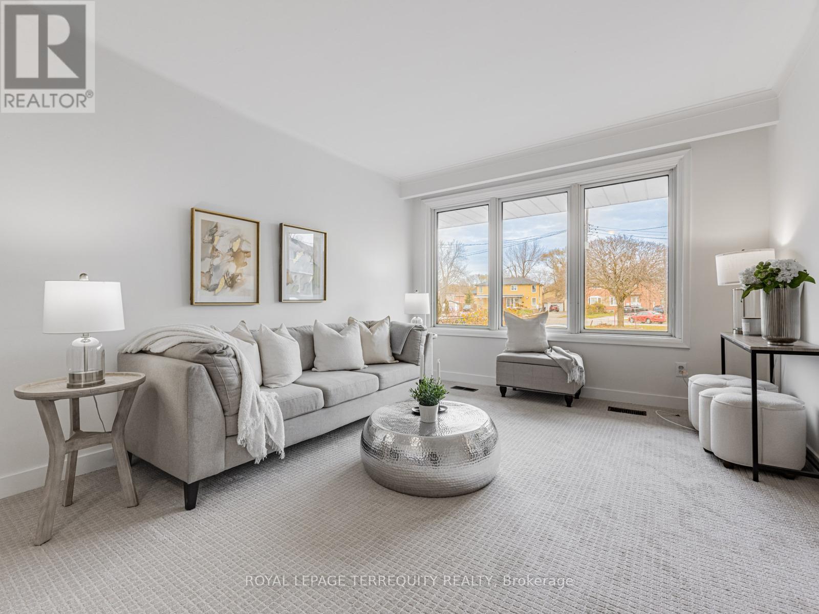 34 Athenia Court, Toronto, Ontario  M1E 2C1 - Photo 3 - E12578902