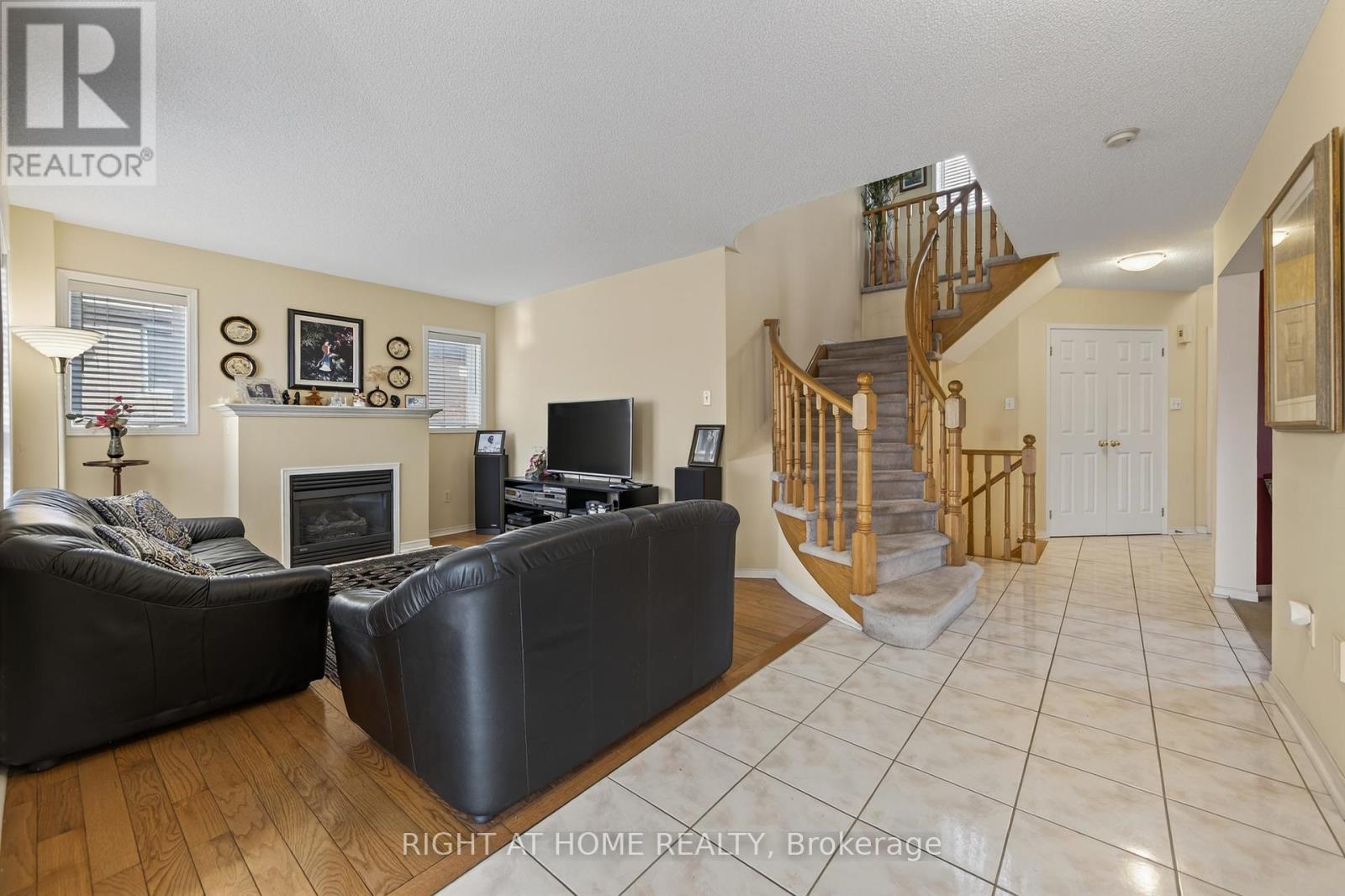 1338 Vincent Crescent, Innisfil, Ontario  L9S 1Z8 - Photo 17 - N12578818
