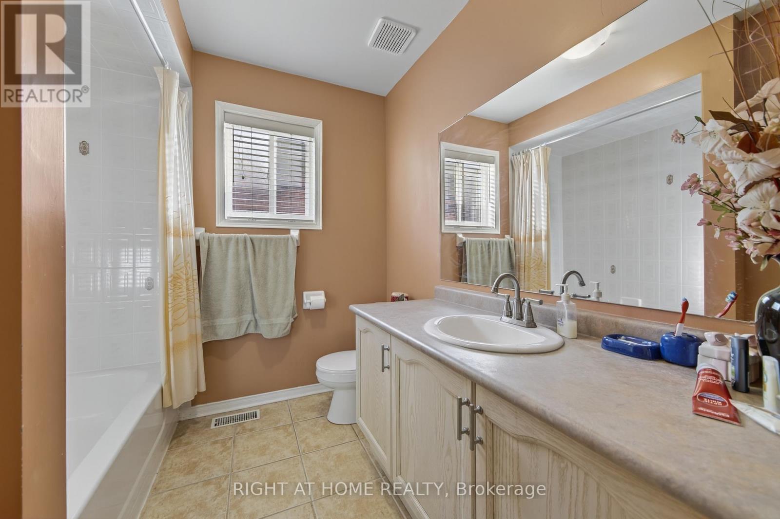 1338 Vincent Crescent, Innisfil, Ontario  L9S 1Z8 - Photo 31 - N12578818