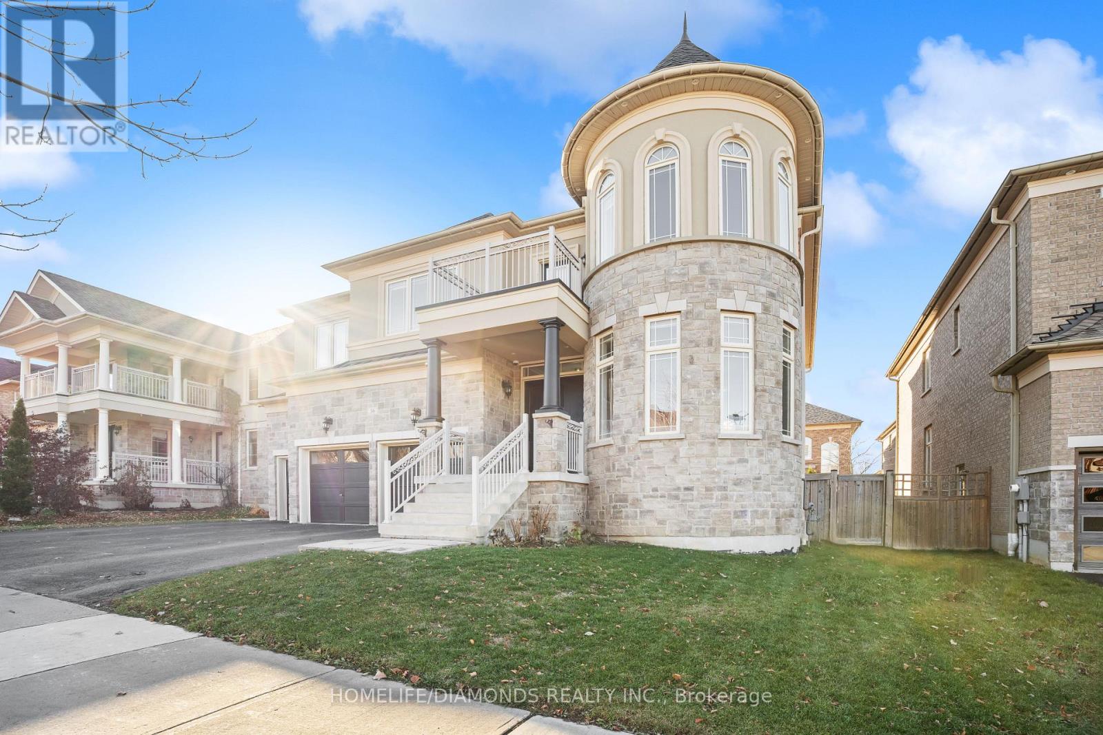 36 West Coast Trail, King, Ontario  L7B 0A4 - Photo 2 - N12578830