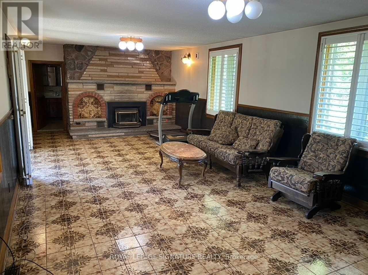 10090 Keele Street, Vaughan, Ontario  L6A 1G3 - Photo 10 - N12578834