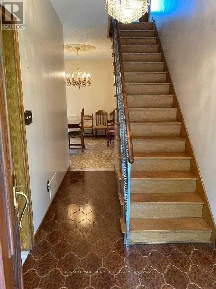 10090 Keele Street, Vaughan, Ontario  L6A 1G3 - Photo 5 - N12578834