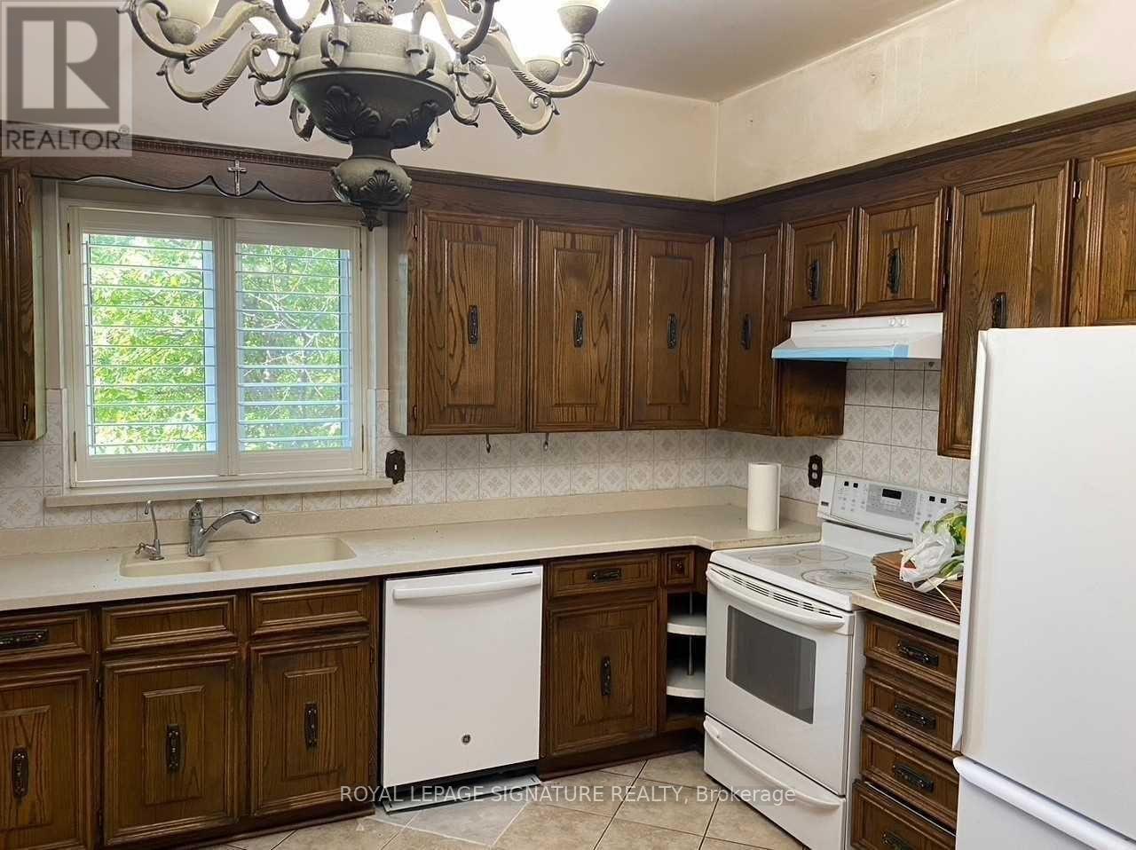 10090 Keele Street, Vaughan, Ontario  L6A 1G3 - Photo 9 - N12578834