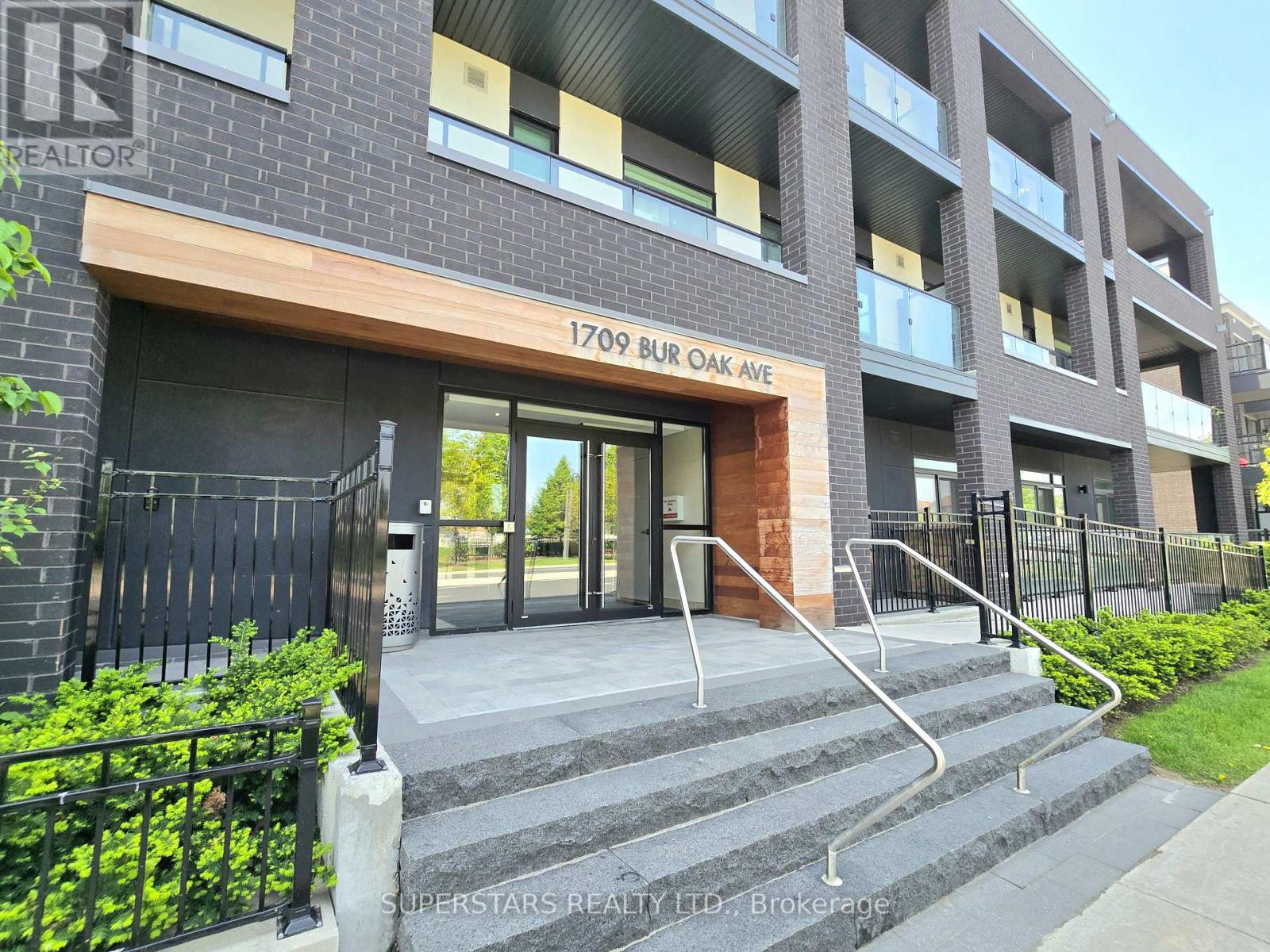 305 - 1709 Bur Oak Avenue, Markham, Ontario L6E 0V7 - Photo 2 - N12578842