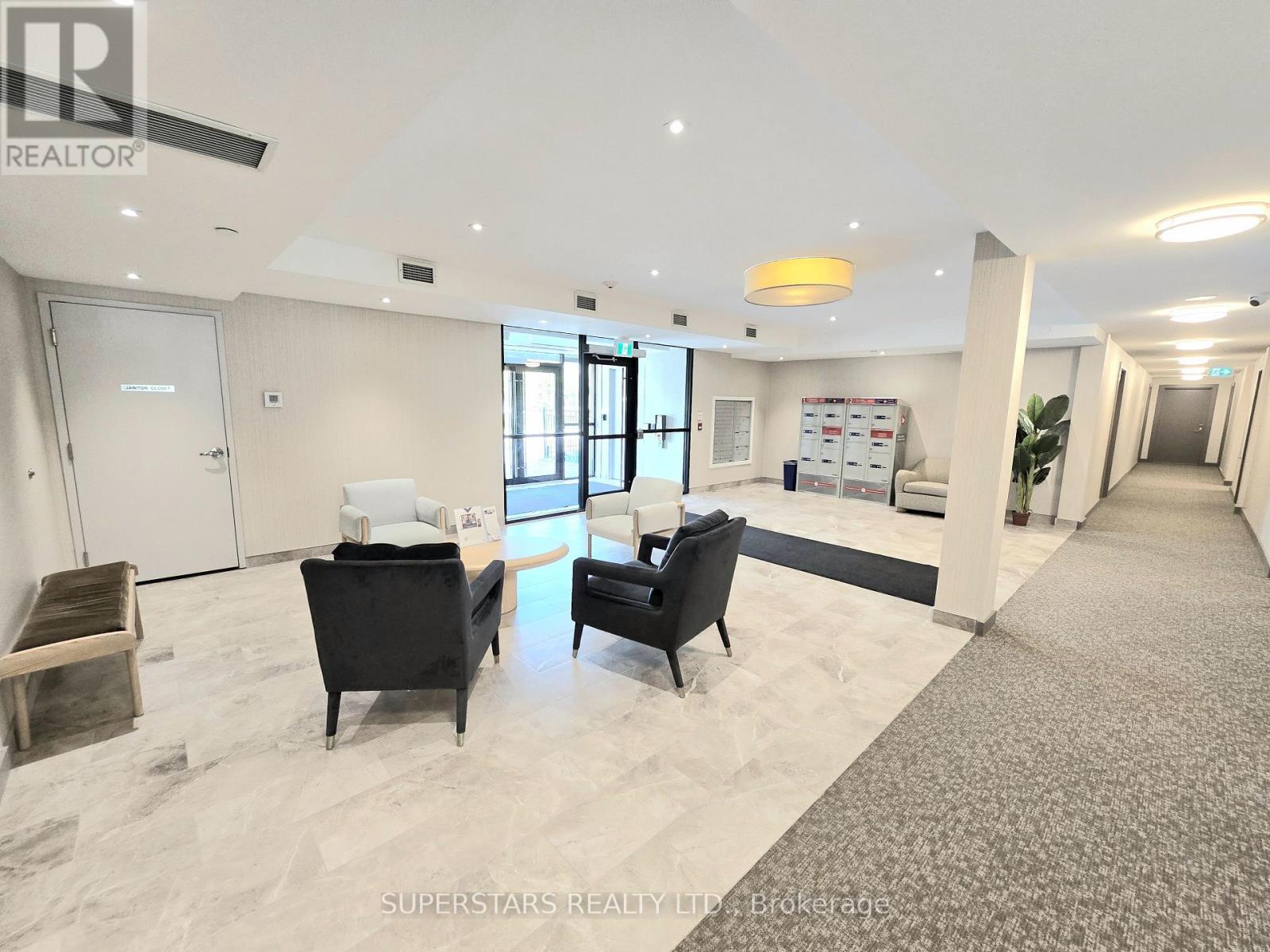 305 - 1709 Bur Oak Avenue, Markham, Ontario L6E 0V7 - Photo 3 - N12578842