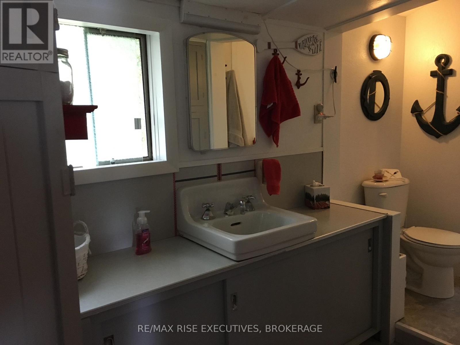 5065 Lower Round Lake Road, Frontenac, Ontario  K0H 1H0 - Photo 9 - X12578966