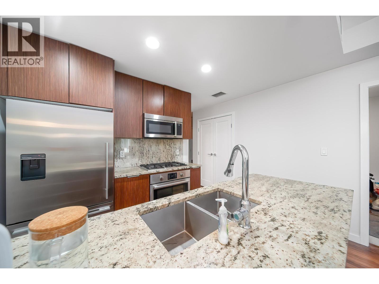 501 8688 Hazelbridge Way, Richmond, British Columbia  V6X 0R6 - Photo 8 - R3042297