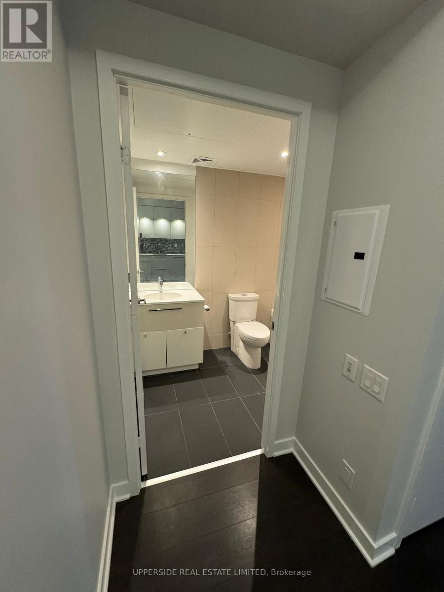 1808 - 15 Grenville Street, Toronto, Ontario  M4Y 0B9 - Photo 10 - C12553454