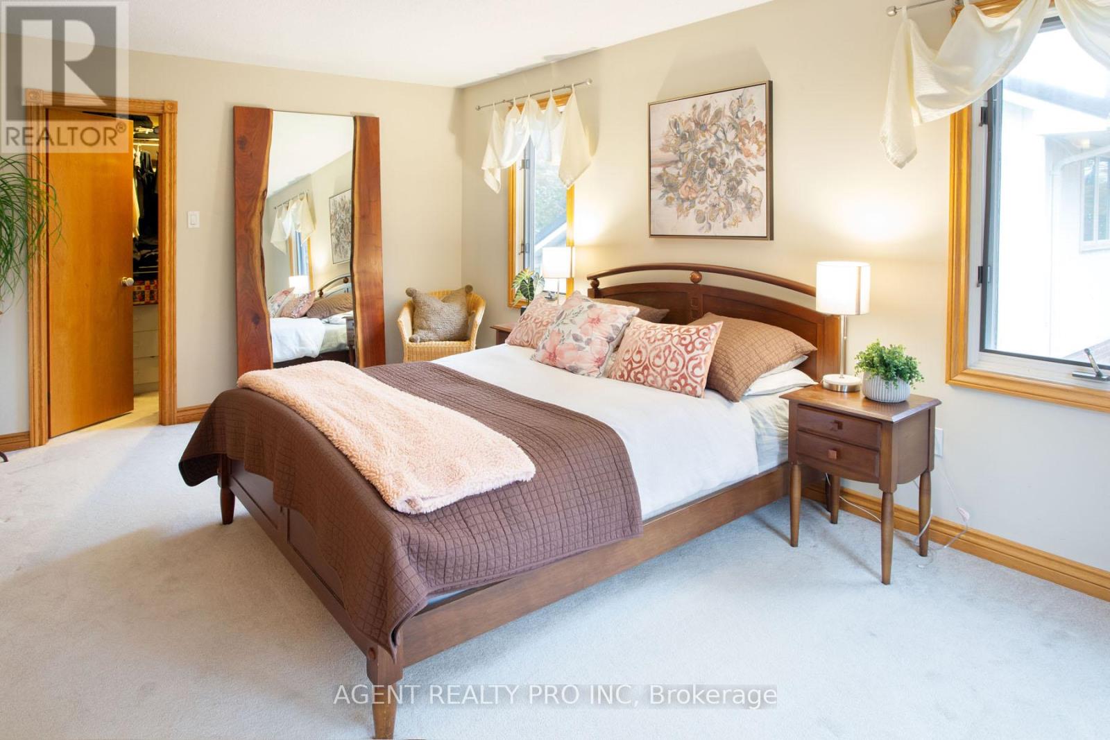 922 Country Club Crescent, London South, Ontario  N6C 5R5 - Photo 26 - X12578950