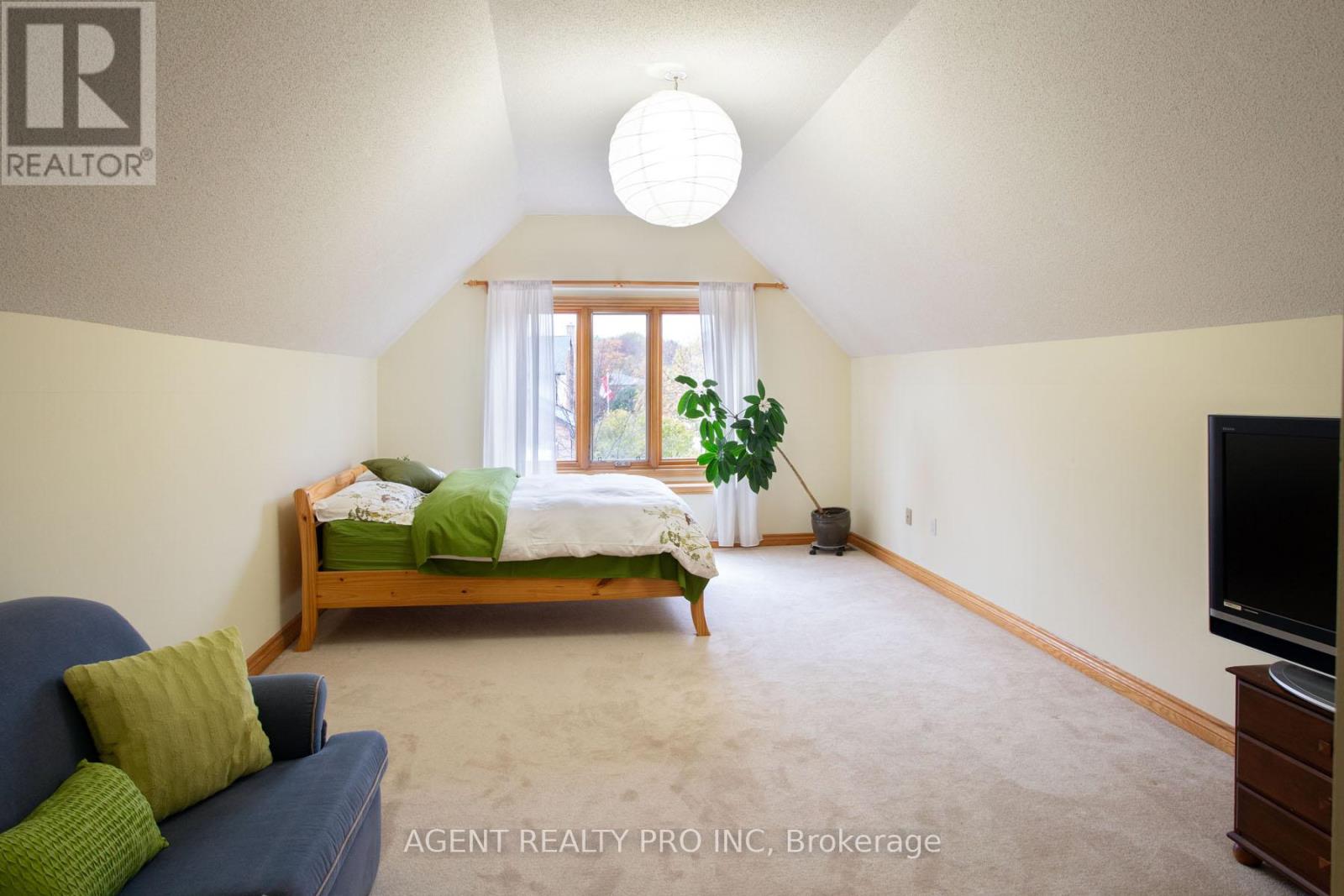 922 Country Club Crescent, London South, Ontario  N6C 5R5 - Photo 35 - X12578950