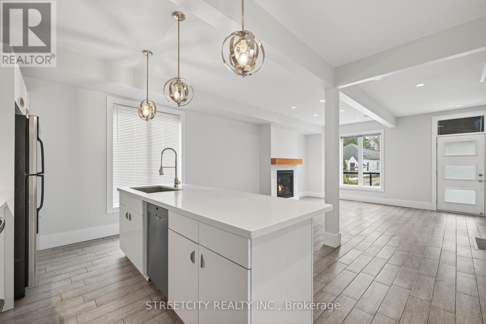 80 Tecumseh Avenue E, London South, Ontario  N6C 1R9 - Photo 13 - X12579048