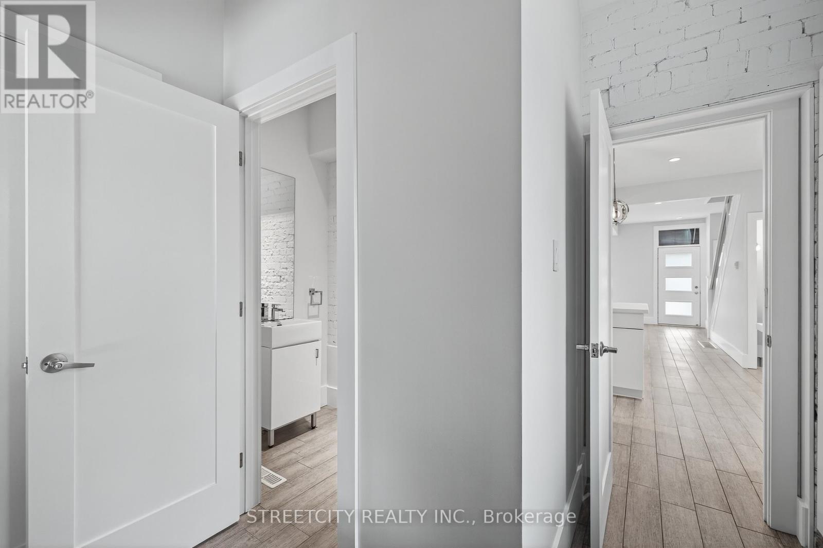 80 Tecumseh Avenue E, London South, Ontario  N6C 1R9 - Photo 15 - X12579048