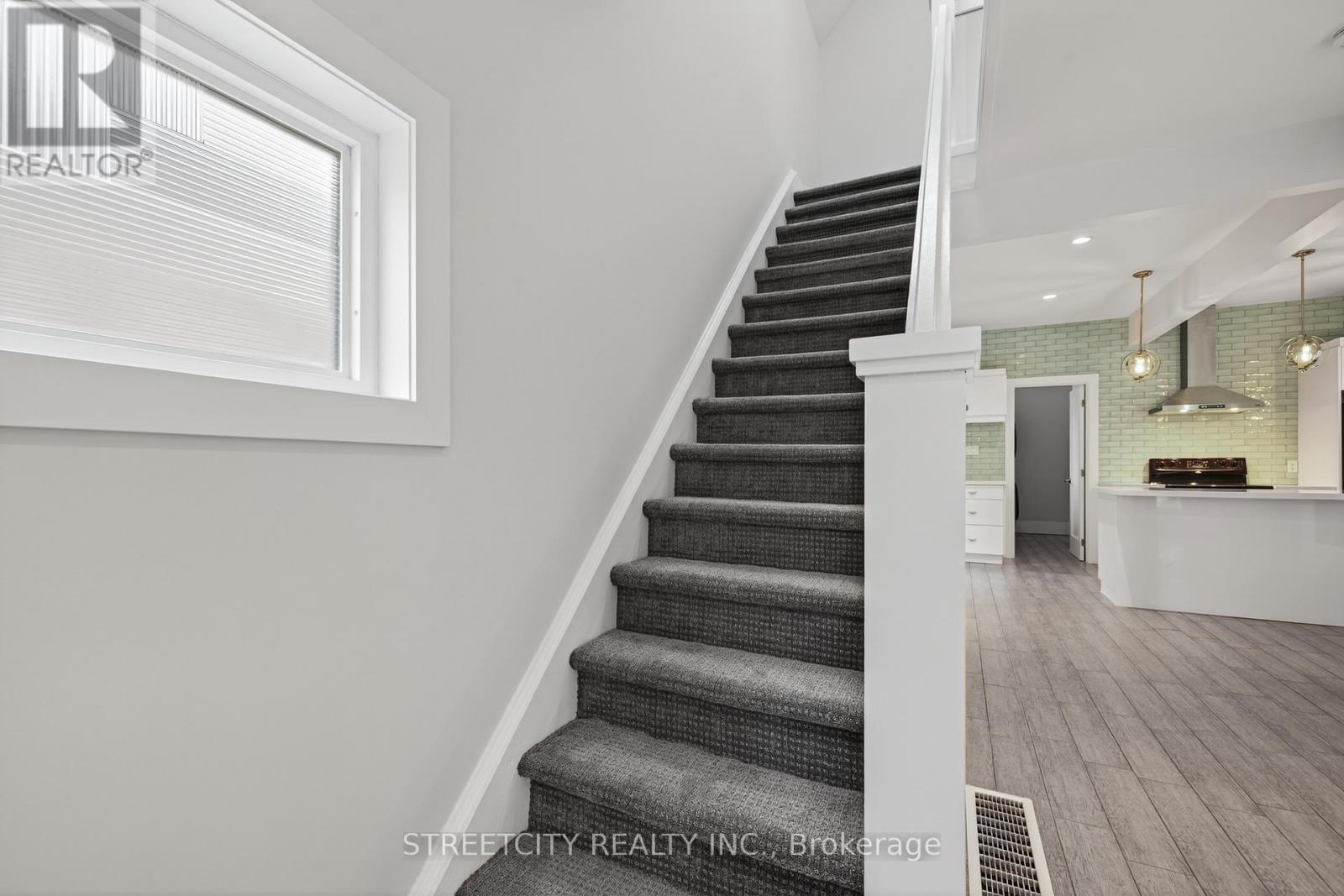 80 Tecumseh Avenue E, London South, Ontario  N6C 1R9 - Photo 21 - X12579048