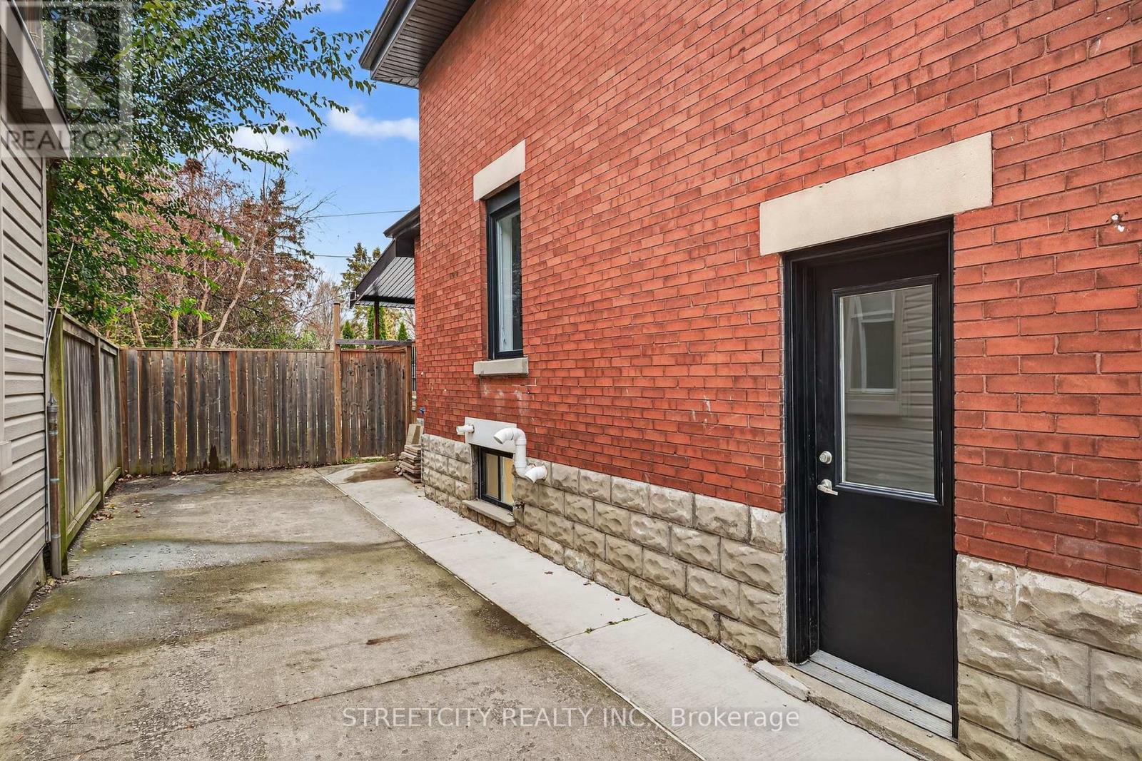 80 Tecumseh Avenue E, London South, Ontario  N6C 1R9 - Photo 39 - X12579048