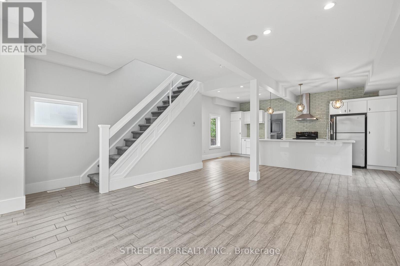 80 Tecumseh Avenue E, London South, Ontario  N6C 1R9 - Photo 6 - X12579048