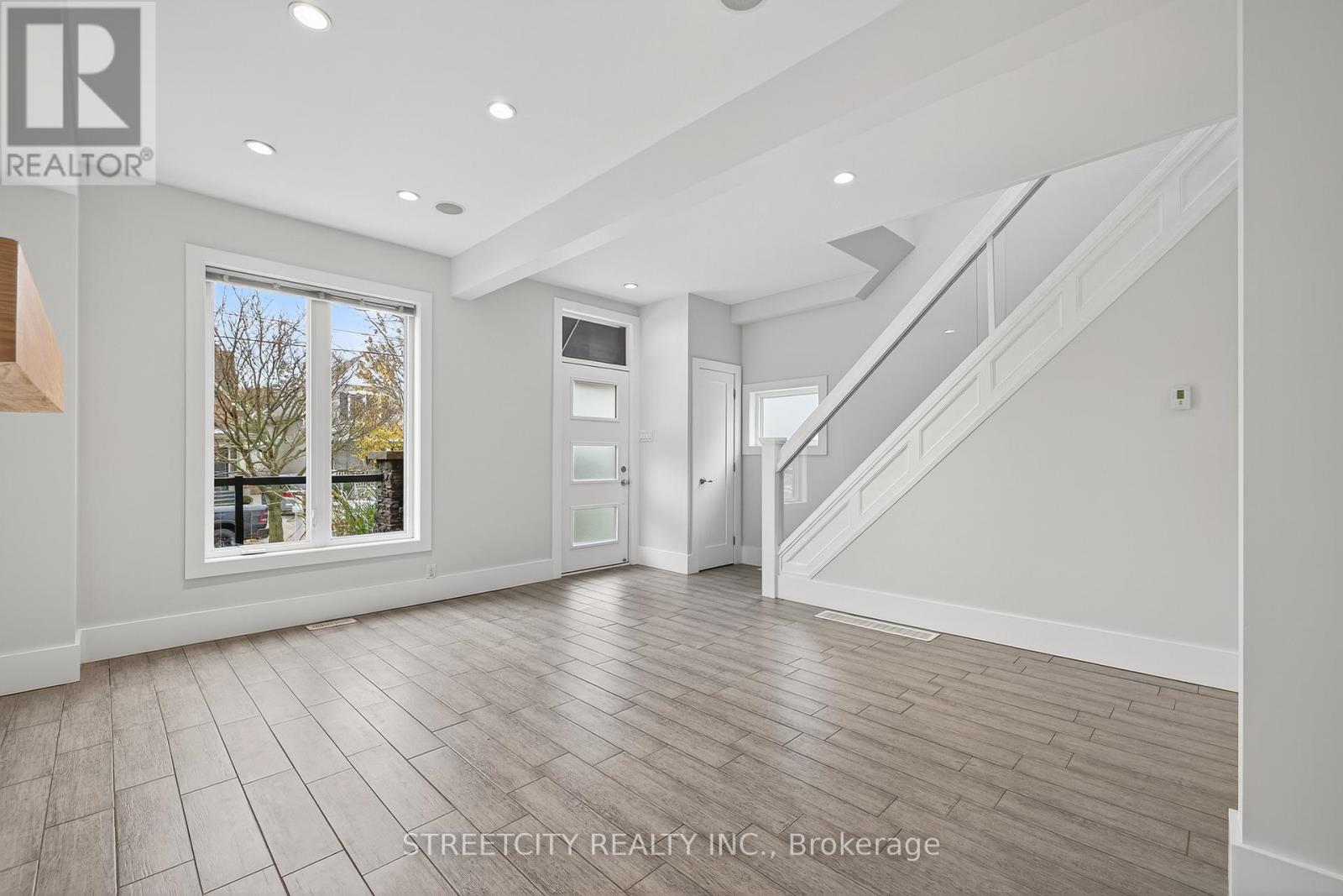 80 Tecumseh Avenue E, London South, Ontario  N6C 1R9 - Photo 9 - X12579048