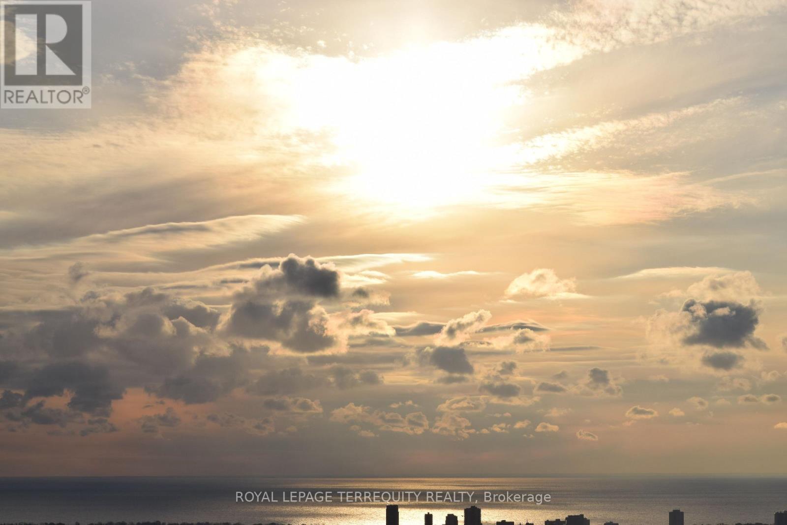 Ph3 - 225 Webb Drive, Mississauga, Ontario  L5B 4P2 - Photo 1 - W12578904