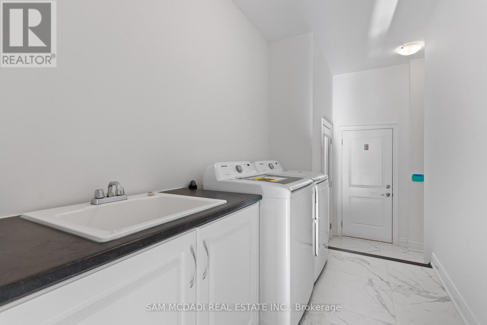 58 Workgreen Park Way, Brampton, Ontario  L6Y 6J7 - Photo 15 - W12578920