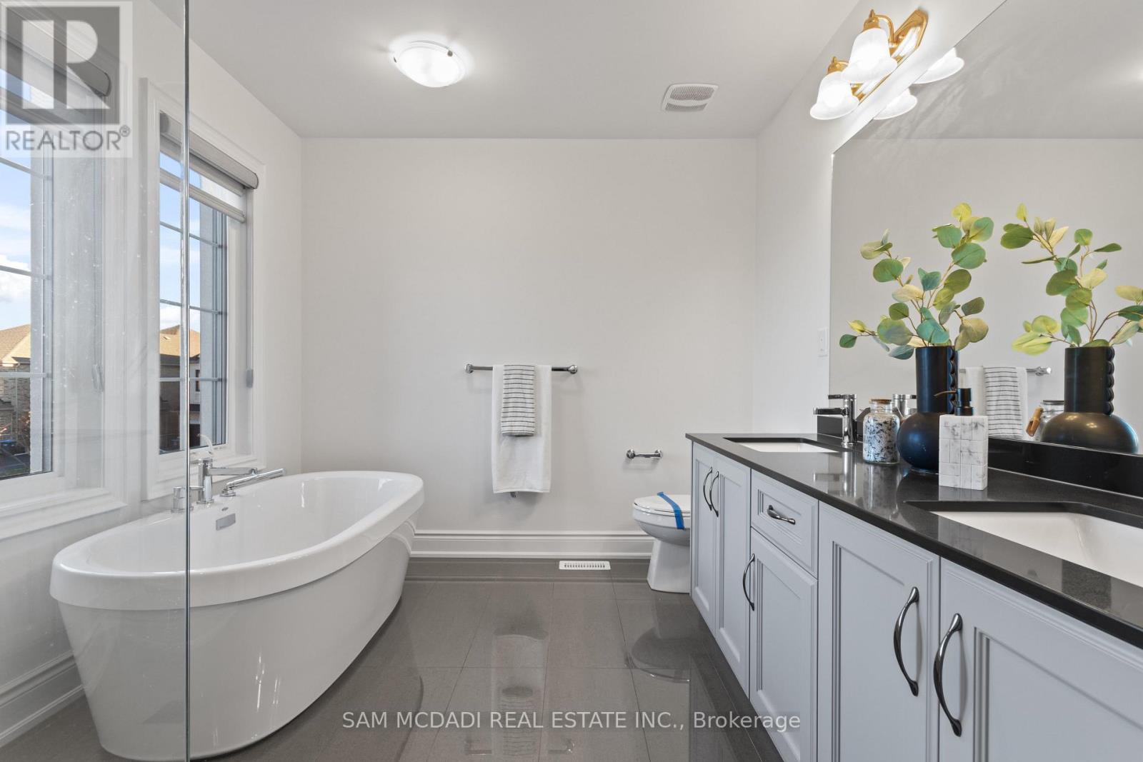 58 Workgreen Park Way, Brampton, Ontario  L6Y 6J7 - Photo 21 - W12578920