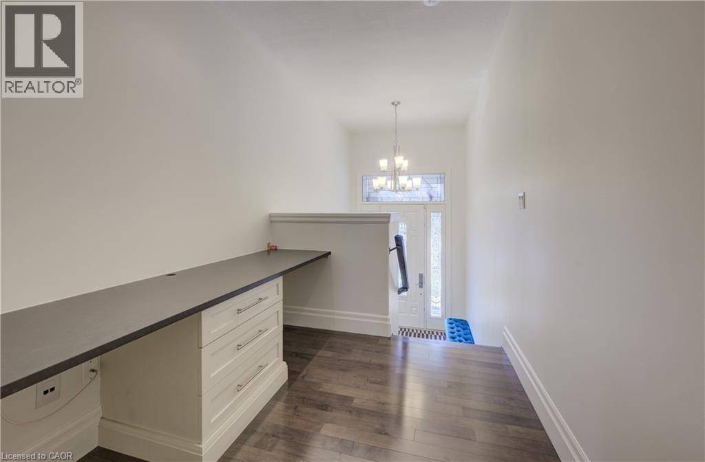 140 Oak Park Drive, Waterloo, Ontario  N2K 0B3 - Photo 5 - 40790670