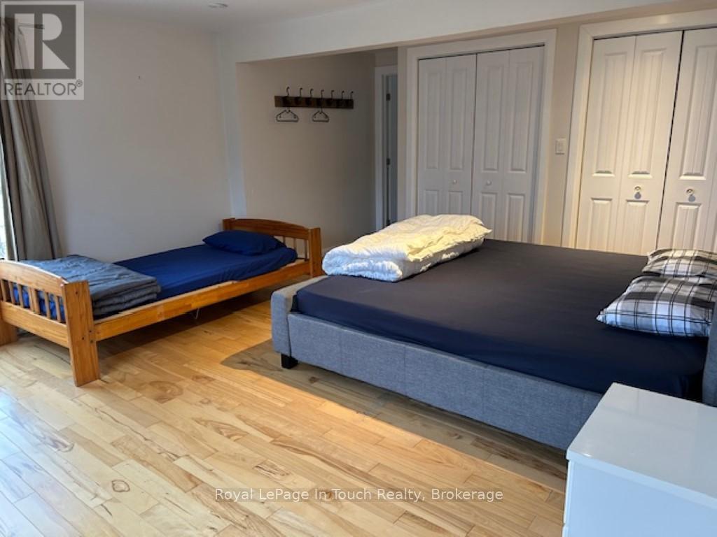 21 Lakeview Crescent, Tiny, Ontario  L9M 1R2 - Photo 11 - S12579076