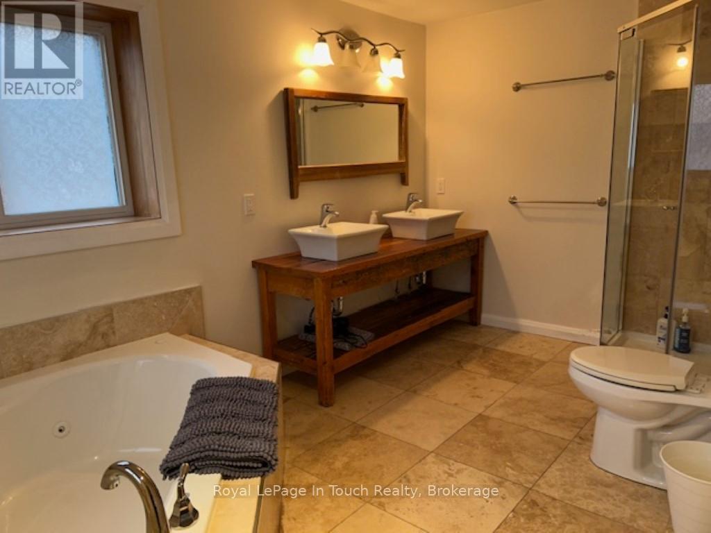 21 Lakeview Crescent, Tiny, Ontario  L9M 1R2 - Photo 13 - S12579076