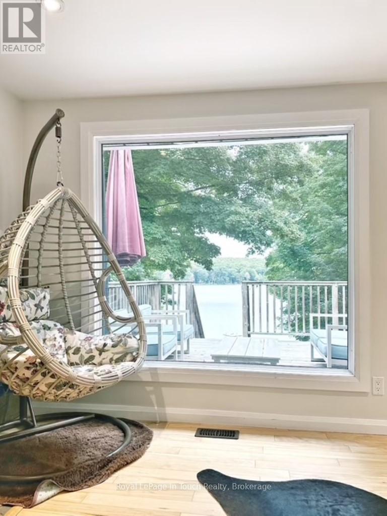 21 Lakeview Crescent, Tiny, Ontario  L9M 1R2 - Photo 5 - S12579076