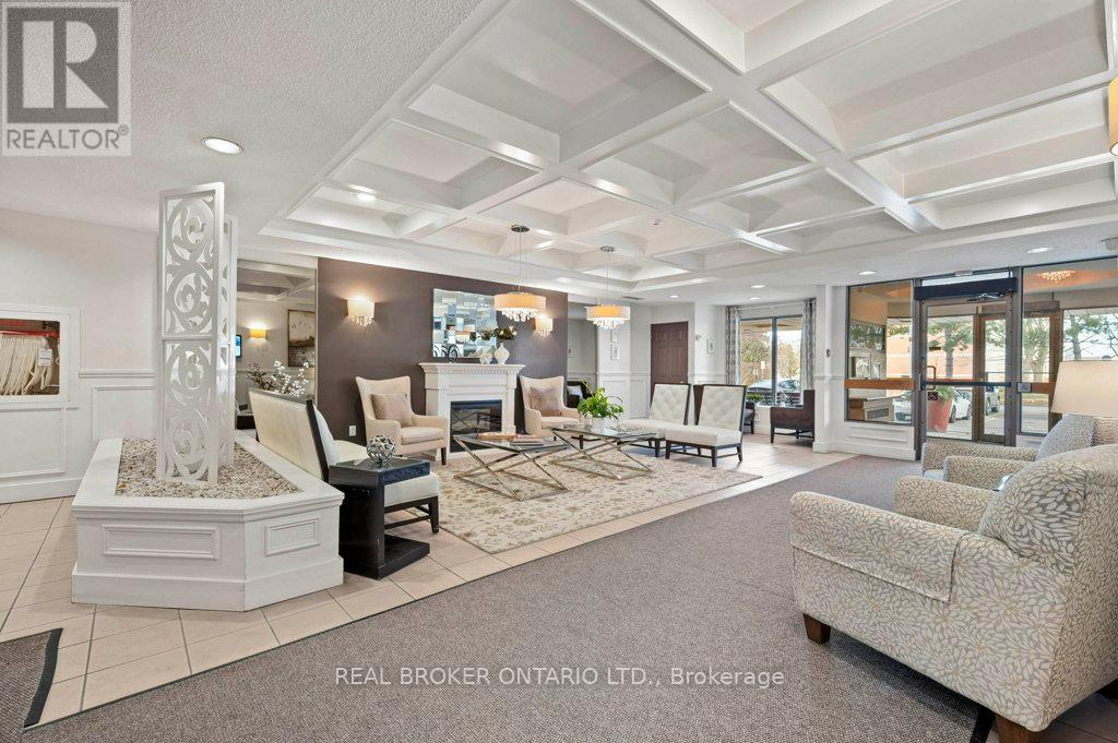 101 - 265 Westcourt Place, Waterloo, Ontario  N2L 6E4 - Photo 3 - X12578862