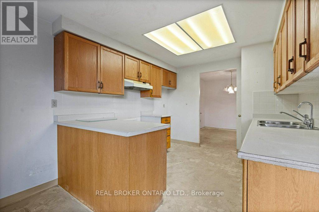 101 - 265 Westcourt Place, Waterloo, Ontario  N2L 6E4 - Photo 9 - X12578862