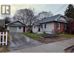 32 MATILDA Street S, Dundas, Ontario