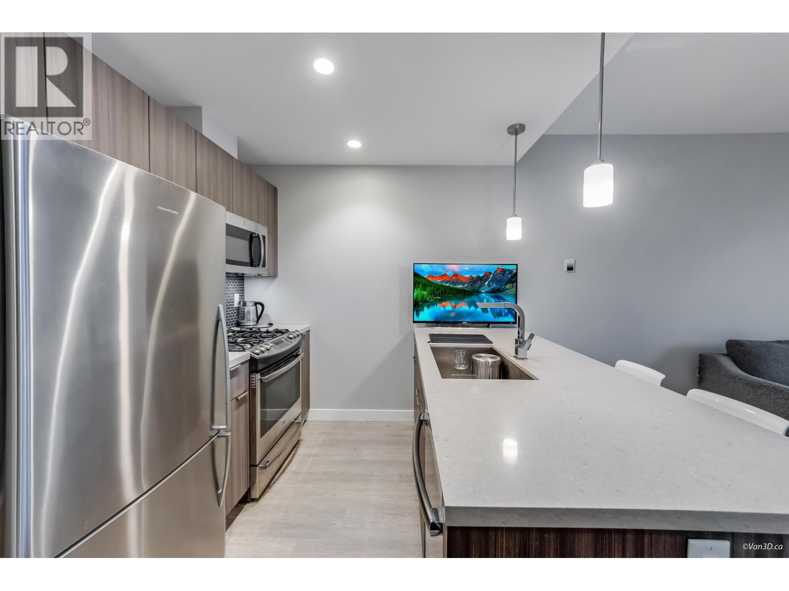 904 1788 Ontario Street, Vancouver, British Columbia  V5T 0E3 - Photo 3 - R3068210