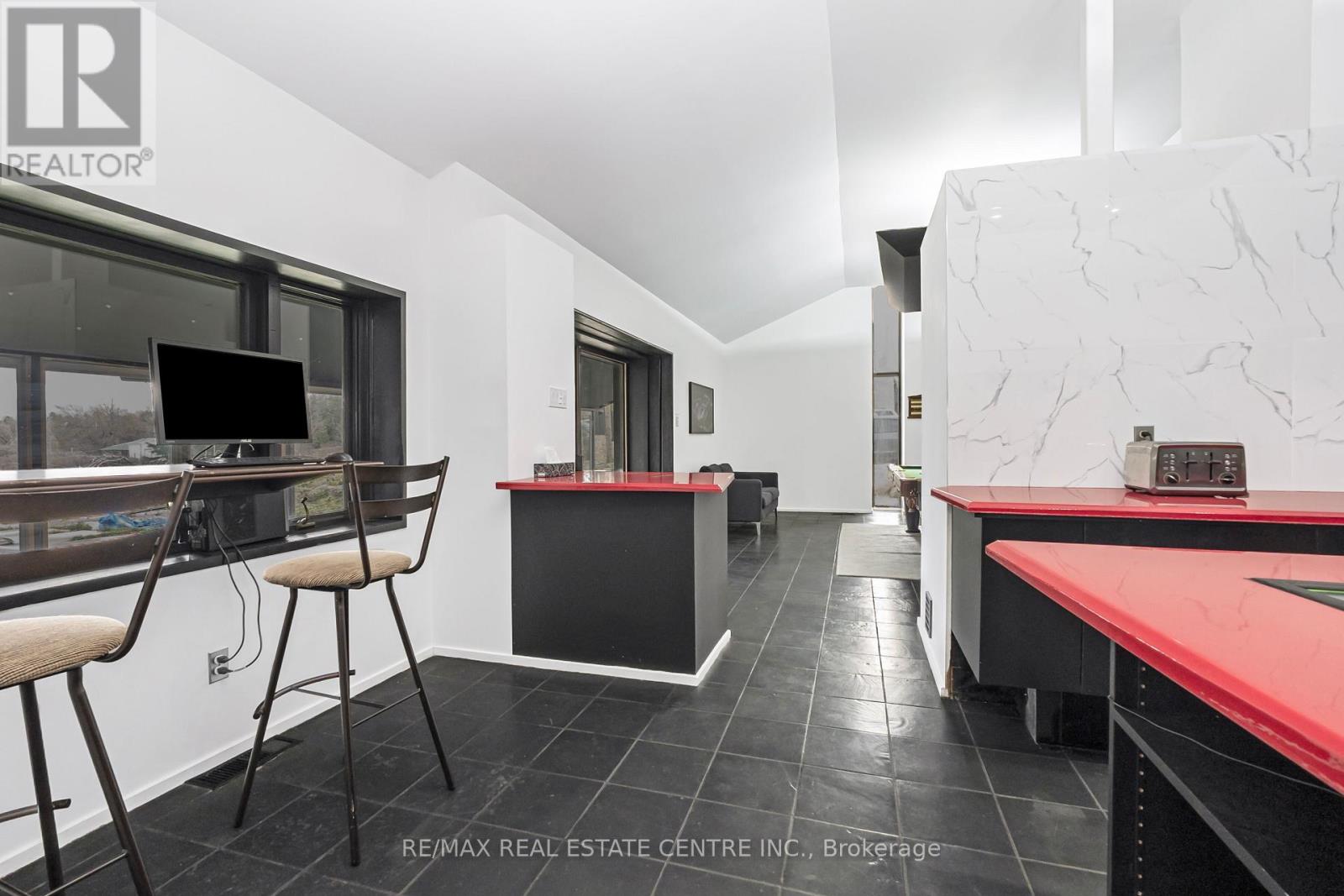 4314 Concession 11 Road, Puslinch, Ontario  L0P 1J0 - Photo 11 - X12578490