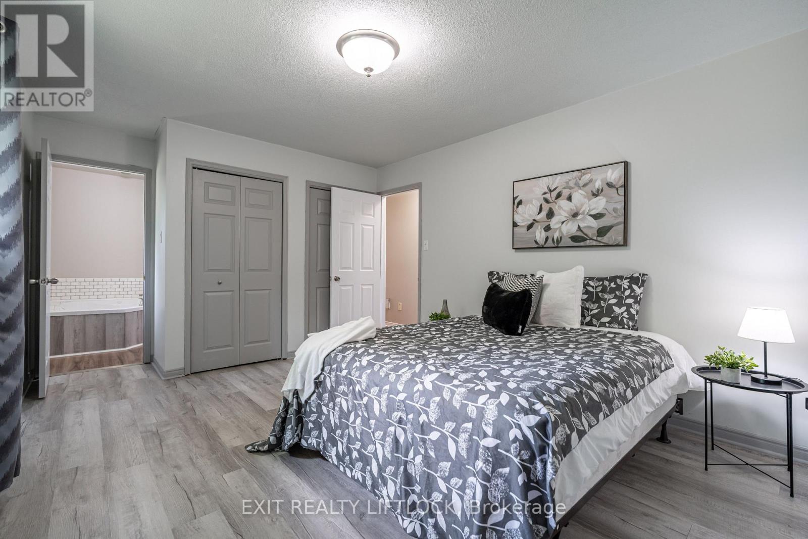 1220 Tara Road, Selwyn, Ontario  K0L 1T0 - Photo 14 - X12579026