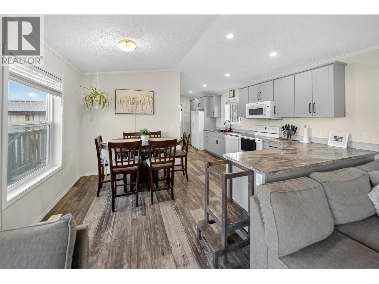 1011 Steepleview Drive Nw, Cranbrook, British Columbia  V1C 5L3 - Photo 2 - 10369642