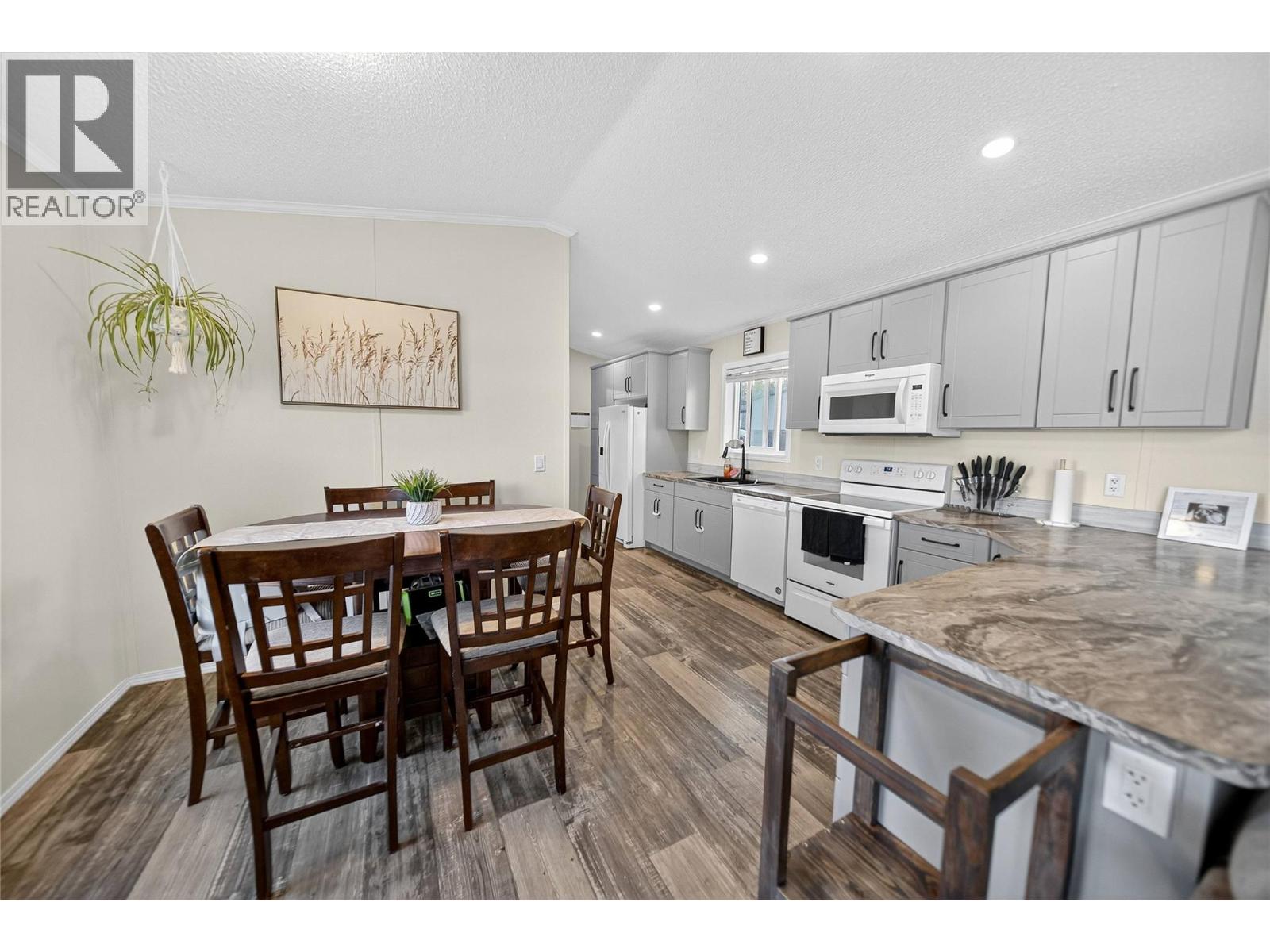 1011 Steepleview Drive Nw, Cranbrook, British Columbia  V1C 5L3 - Photo 6 - 10369642