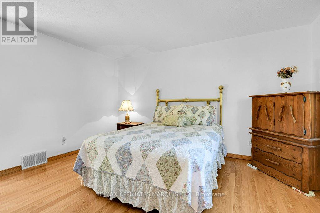 6711 Gilmore Hill Road, South Glengarry, Ontario  K6H 7J3 - Photo 16 - X12359728