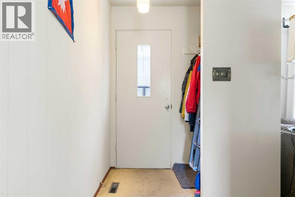 125 Rainbow Avenue, Banff, Alberta T1L 1A1 - Photo 37 - A2249719