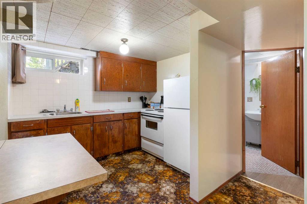 125 Rainbow Avenue, Banff, Alberta T1L 1A1 - Photo 43 - A2249719