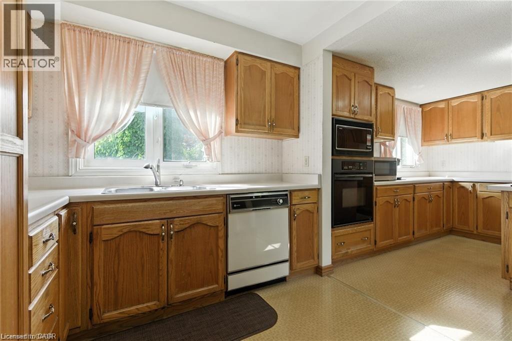 18 Jasper Drive, Stoney Creek, Ontario  L8G 2S7 - Photo 9 - 40790518