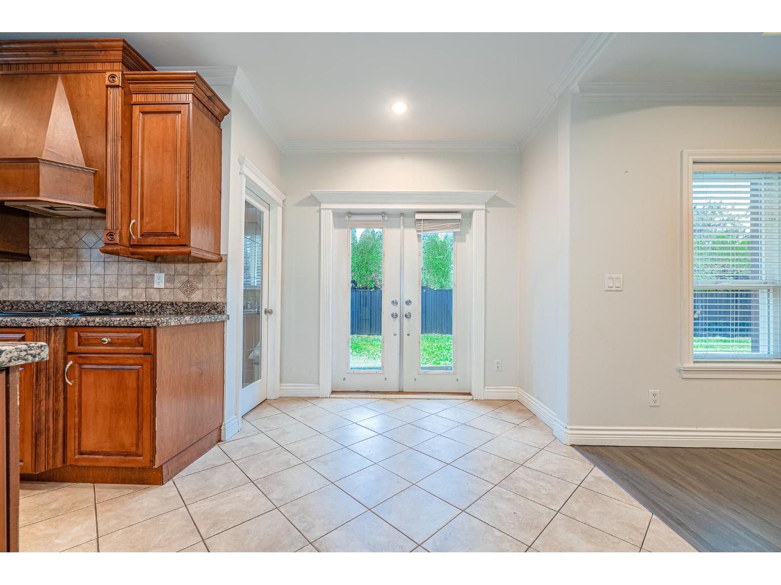 6368 189a Street, Surrey, British Columbia  V3S 8S3 - Photo 15 - R3070304