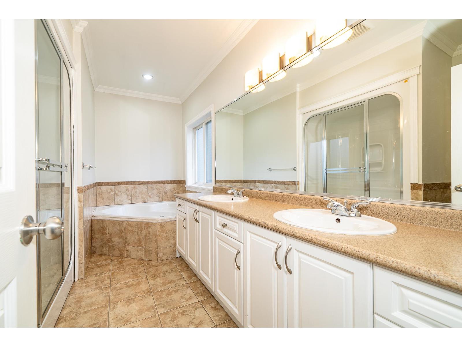 6368 189a Street, Surrey, British Columbia  V3S 8S3 - Photo 28 - R3070304