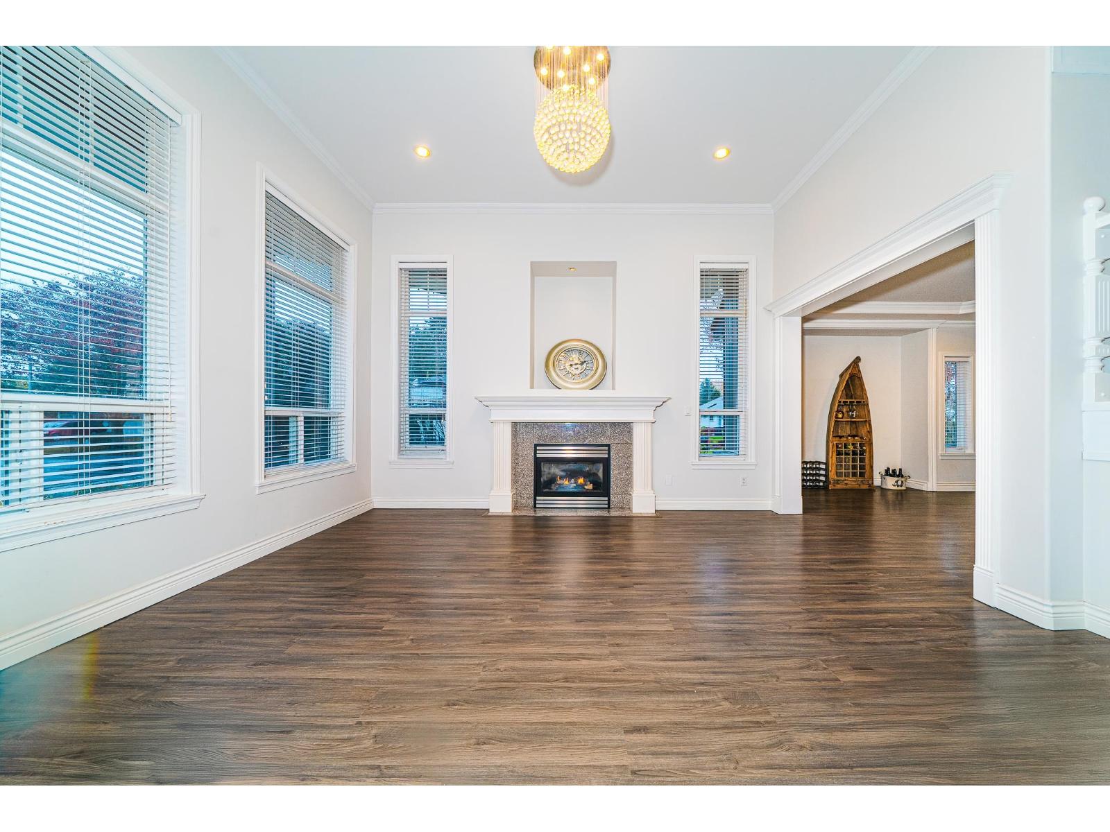 6368 189a Street, Surrey, British Columbia  V3S 8S3 - Photo 5 - R3070304