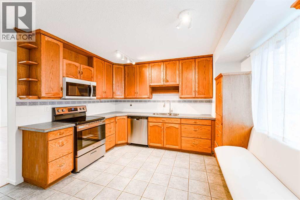 43 Sunmills Court Se, Calgary, Alberta  T2X 2R4 - Photo 7 - A2271576